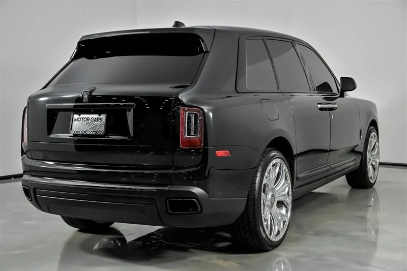2022 Rolls-Royce Cullinan Black Badge - Image 12 of 21