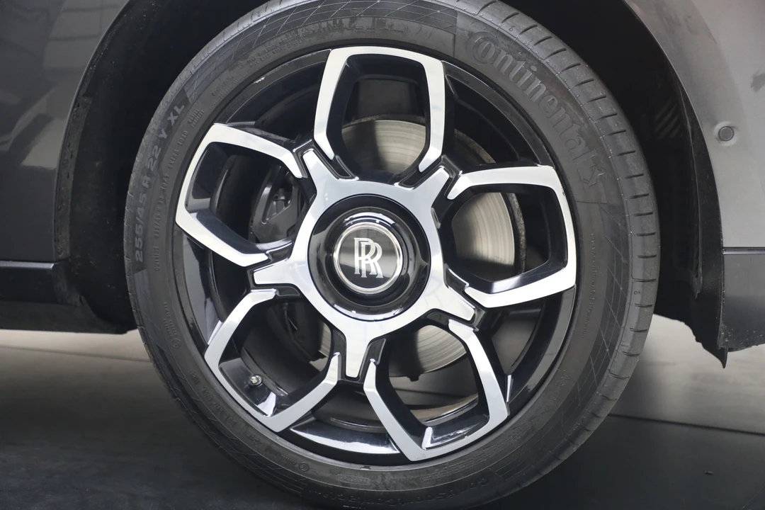 2022 Rolls-Royce Cullinan Black Badge - Image 15 of 31