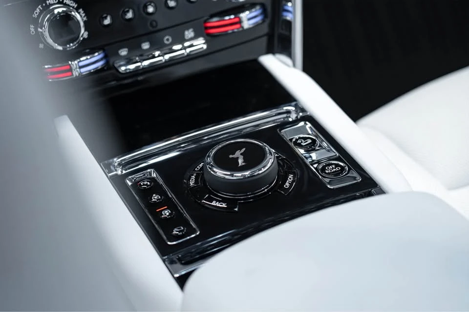 2022 Rolls-Royce Cullinan - Image 12 of 17