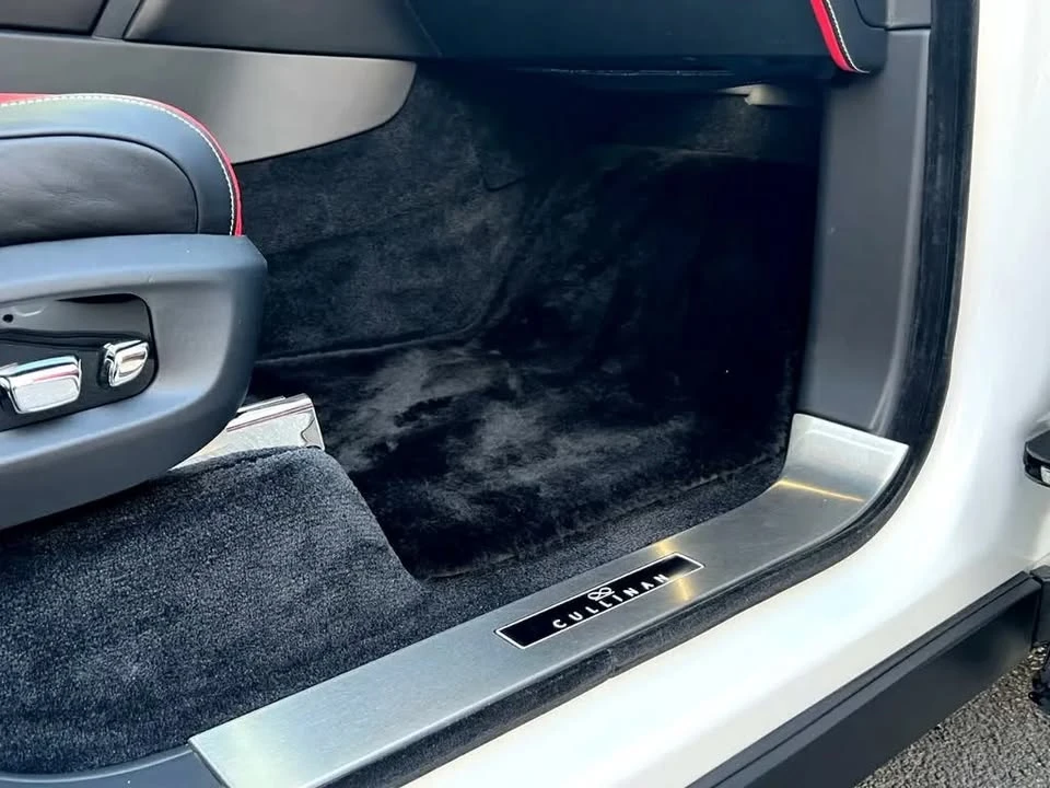 2022 Rolls-Royce Cullinan - Image 11 of 20