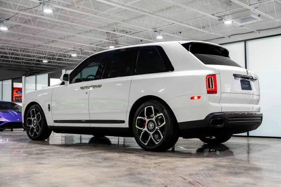 2022 Rolls-Royce Cullinan Black Badge - Image 10 of 12
