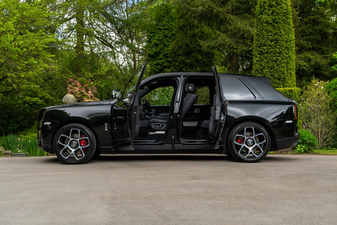 2022 Rolls-Royce Cullinan Black Badge - Image 13 of 31