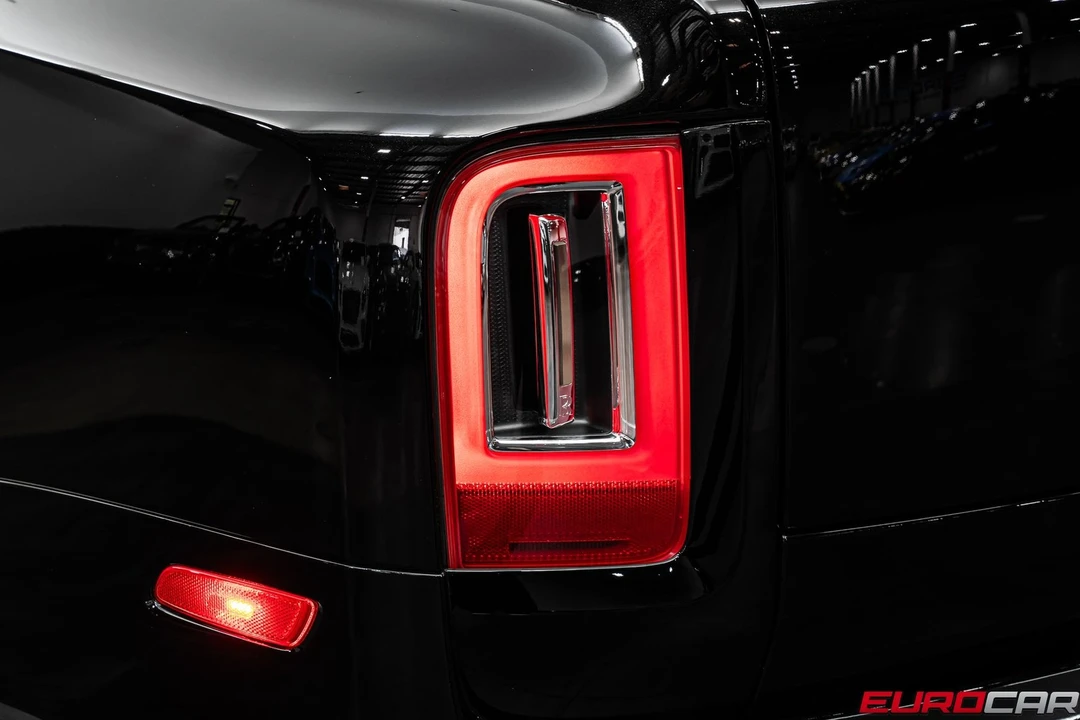 2022 Rolls-Royce Cullinan Black Badge - Image 19 of 31