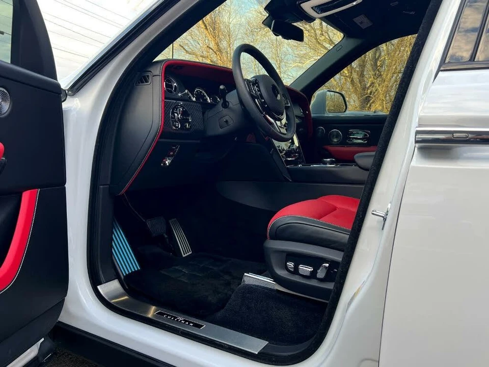 2022 Rolls-Royce Cullinan Black Badge - Image 26 of 31