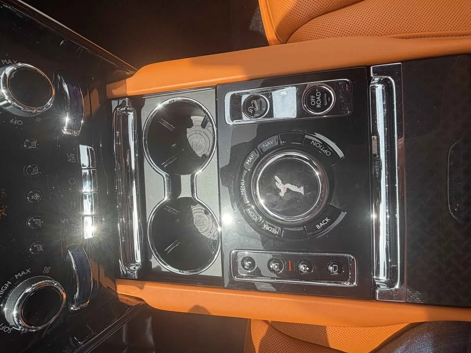 2022 Rolls-Royce Cullinan Black Badge - Image 18 of 19