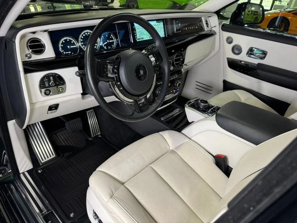 2022 Rolls-Royce Cullinan - Image 6 of 13