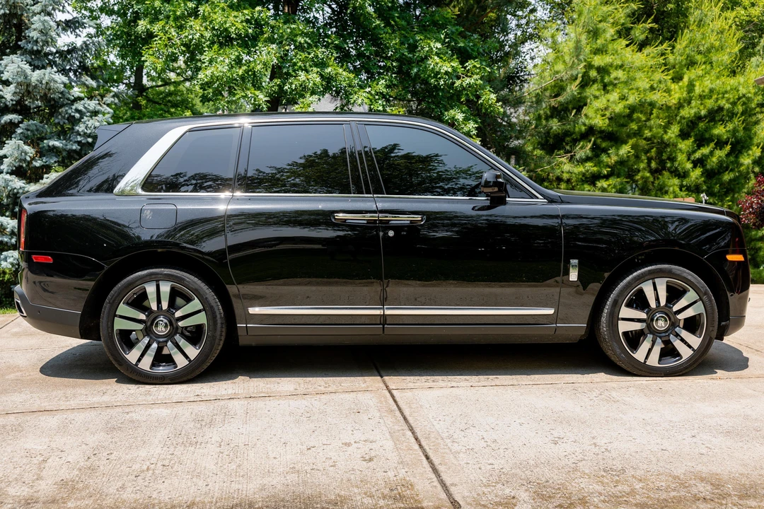 2022 Rolls-Royce Cullinan - Image 3 of 31
