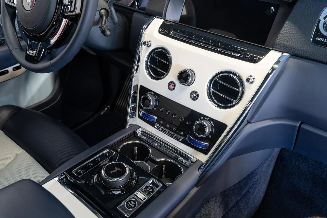 2022 Rolls-Royce Cullinan - Image 13 of 21