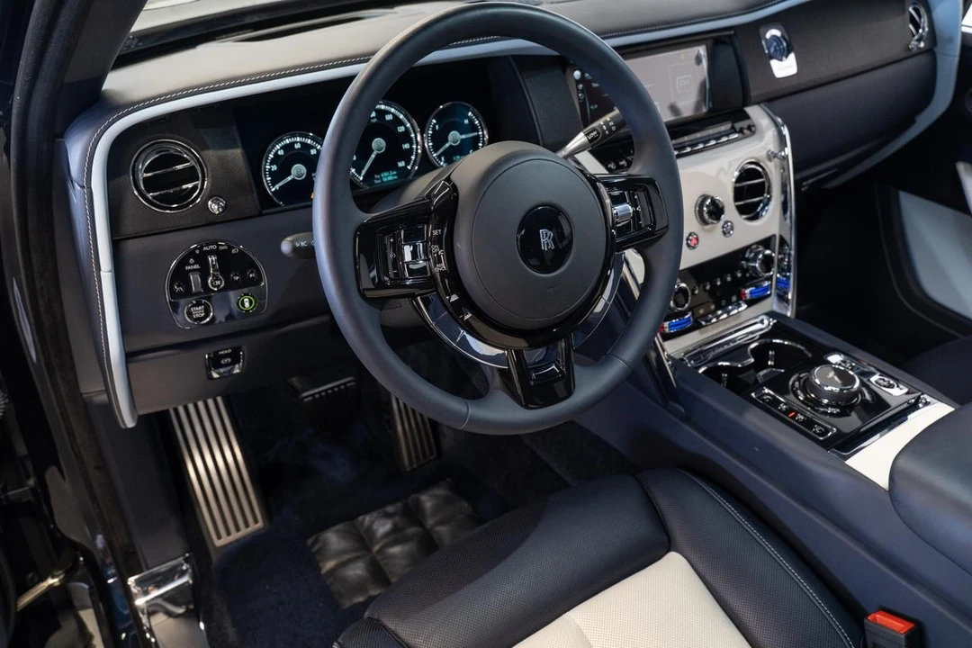 2022 Rolls-Royce Cullinan - Image 2 of 21