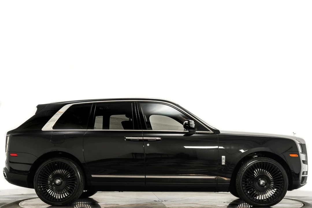 2022 Rolls-Royce Cullinan - Image 2 of 21