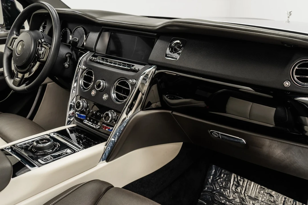2022 Rolls-Royce Cullinan - Image 14 of 21