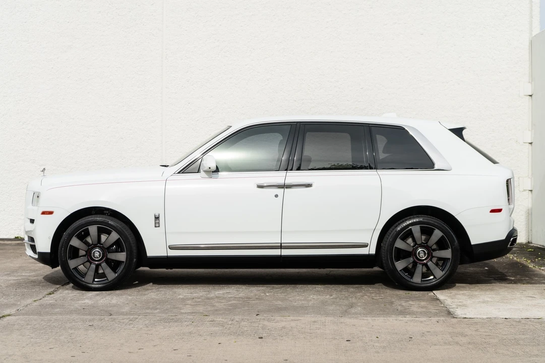 2022 Rolls-Royce Cullinan - Image 3 of 31