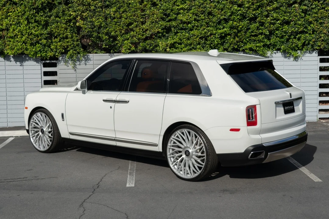2022 Rolls-Royce Cullinan - Image 4 of 12