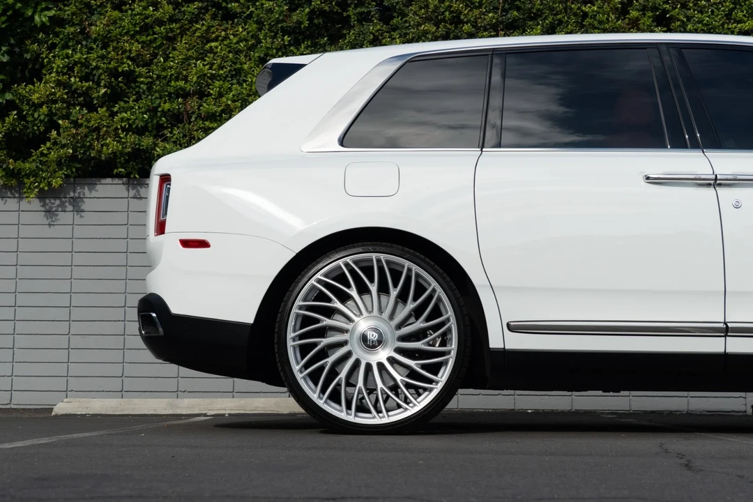 2022 Rolls-Royce Cullinan - Image 9 of 12