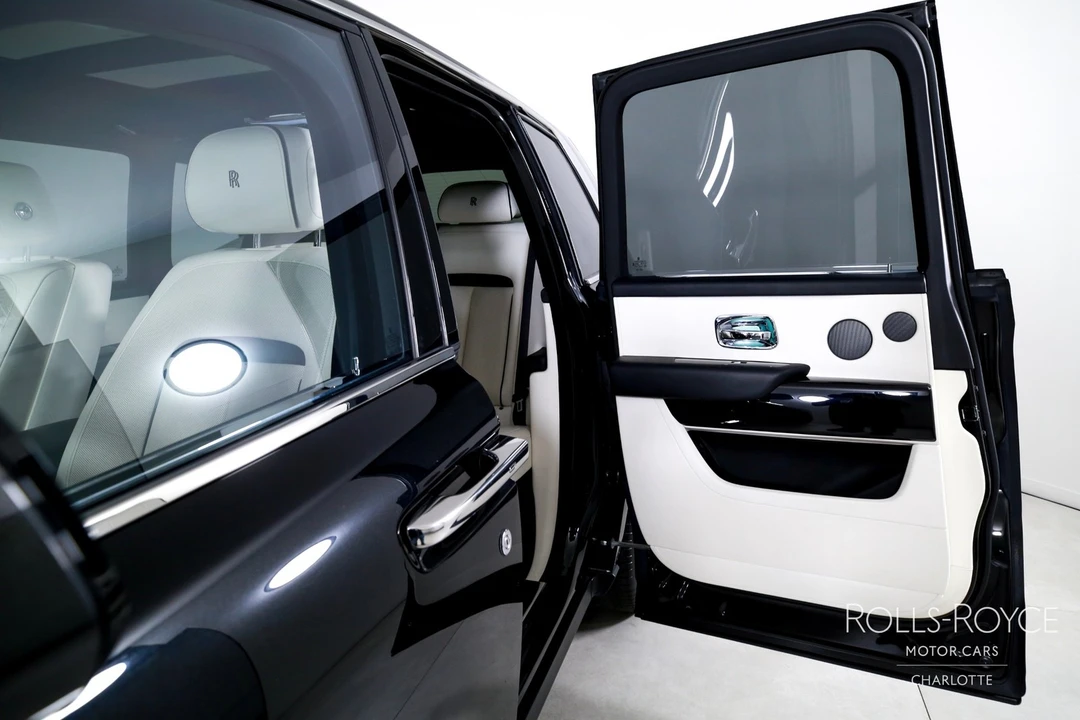 2022 Rolls-Royce Cullinan - Image 17 of 21
