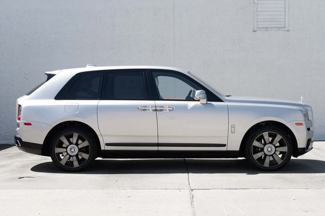2022 Rolls-Royce Cullinan - Image 3 of 21