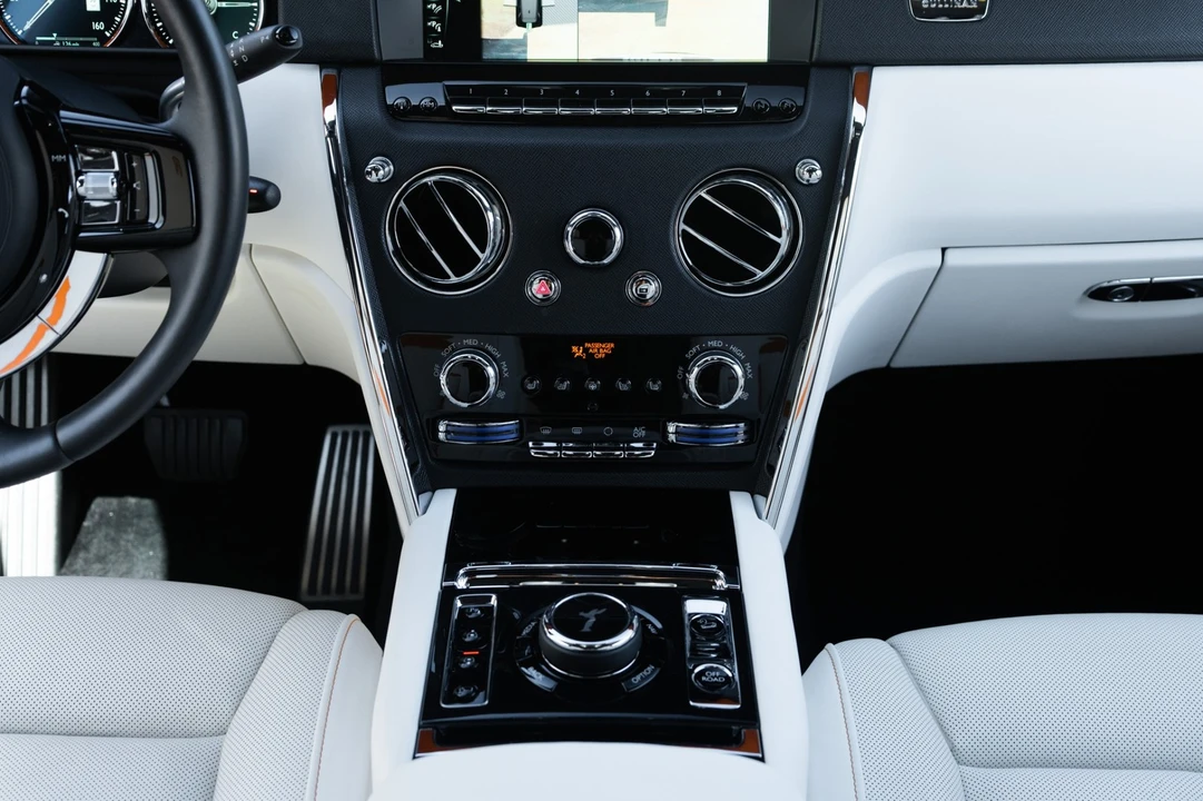 2022 Rolls-Royce Cullinan - Image 19 of 21