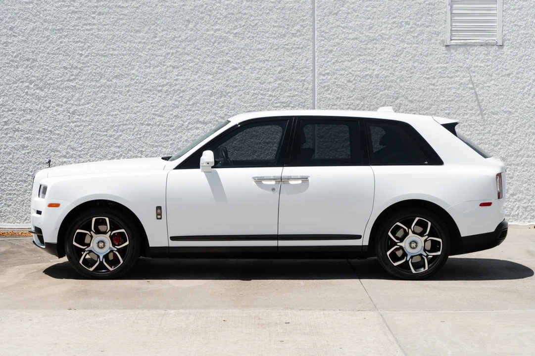 2022 Rolls-Royce Cullinan - Image 3 of 31