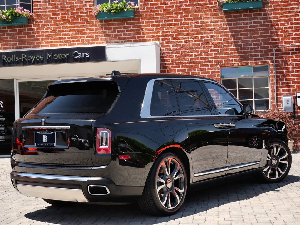 2022 Rolls-Royce Cullinan - Image 2 of 31