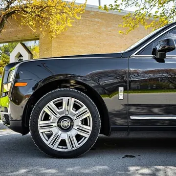 2022 Rolls-Royce Cullinan Silver Badge