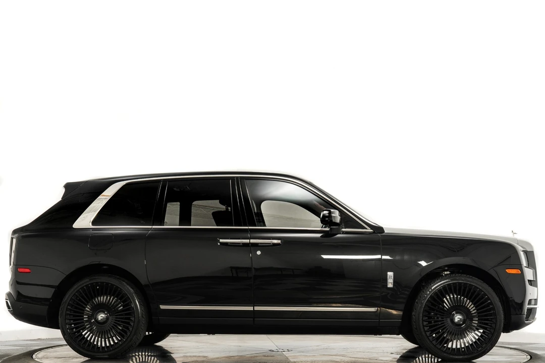 2022 Rolls-Royce Cullinan - Image 2 of 21
