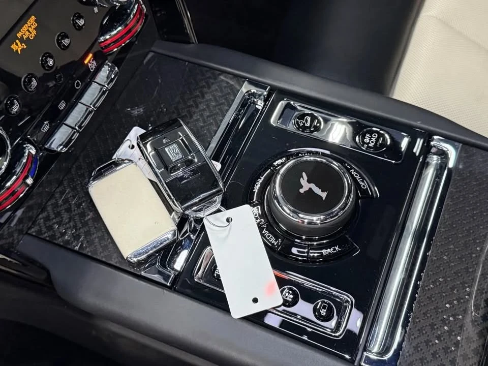 2022 Rolls-Royce Cullinan - Image 17 of 20