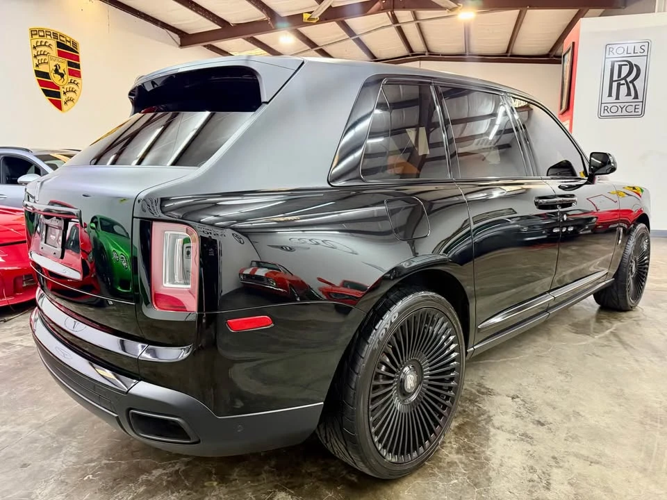 2022 Rolls-Royce Cullinan - Image 6 of 11