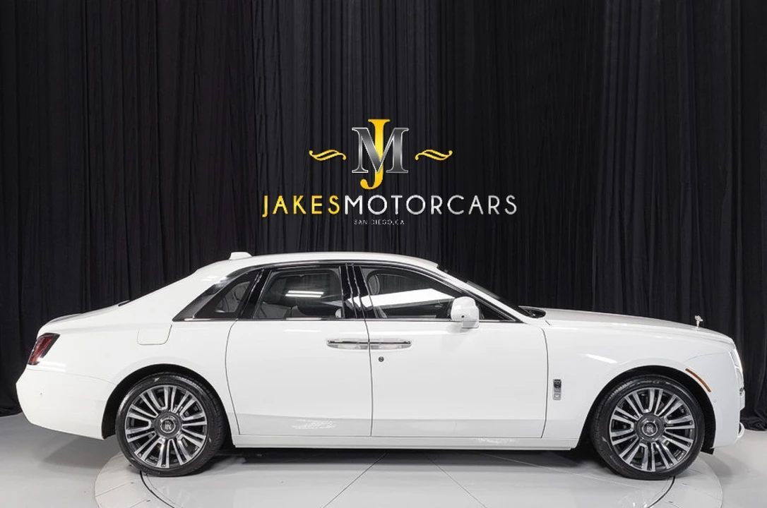 2022 Rolls-Royce Ghost 2nd Gen - Image 14 of 31