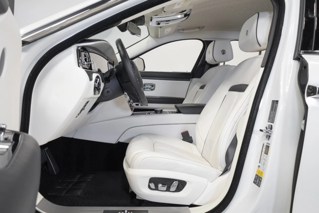 2022 Rolls-Royce Ghost 2nd Gen - Image 21 of 31