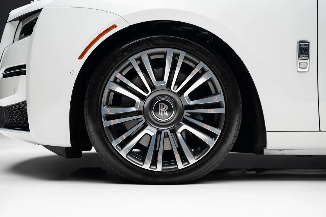 2022 Rolls-Royce Ghost 2nd Gen - Image 19 of 31
