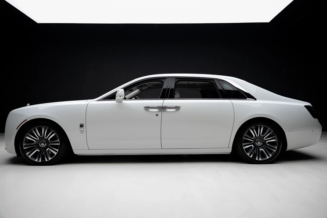 2022 Rolls-Royce Ghost 2nd Gen - Image 17 of 31