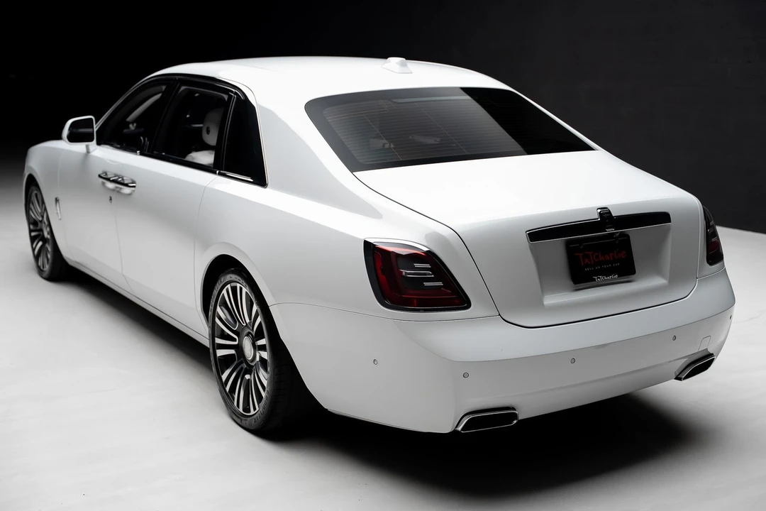 2022 Rolls-Royce Ghost 2nd Gen - Image 23 of 31