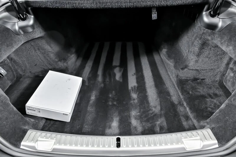 2022 Rolls-Royce Ghost 2nd Gen - Image 16 of 21