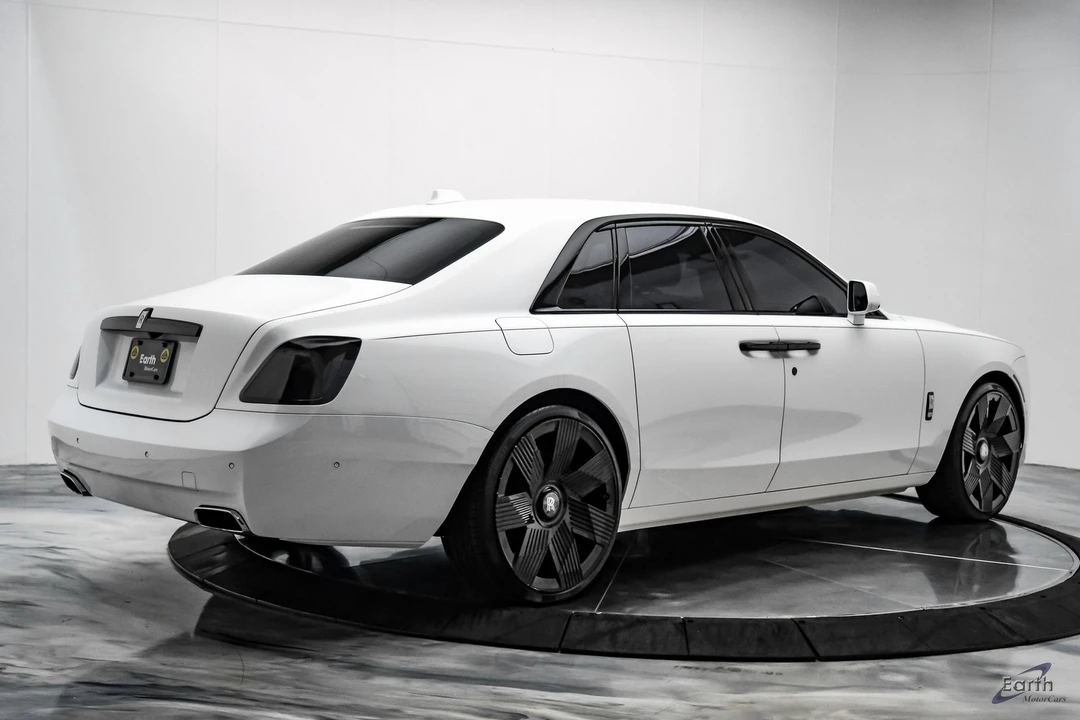 2022 Rolls-Royce Ghost 2nd Gen - Image 10 of 12