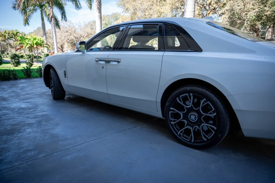 2022 Rolls-Royce Ghost 2nd Gen - Image 17 of 31