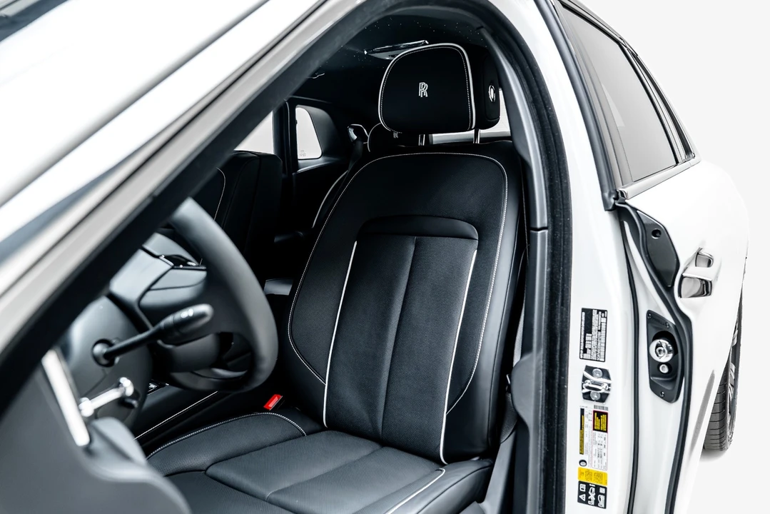 2022 Rolls-Royce Ghost 2nd Gen - Image 7 of 31