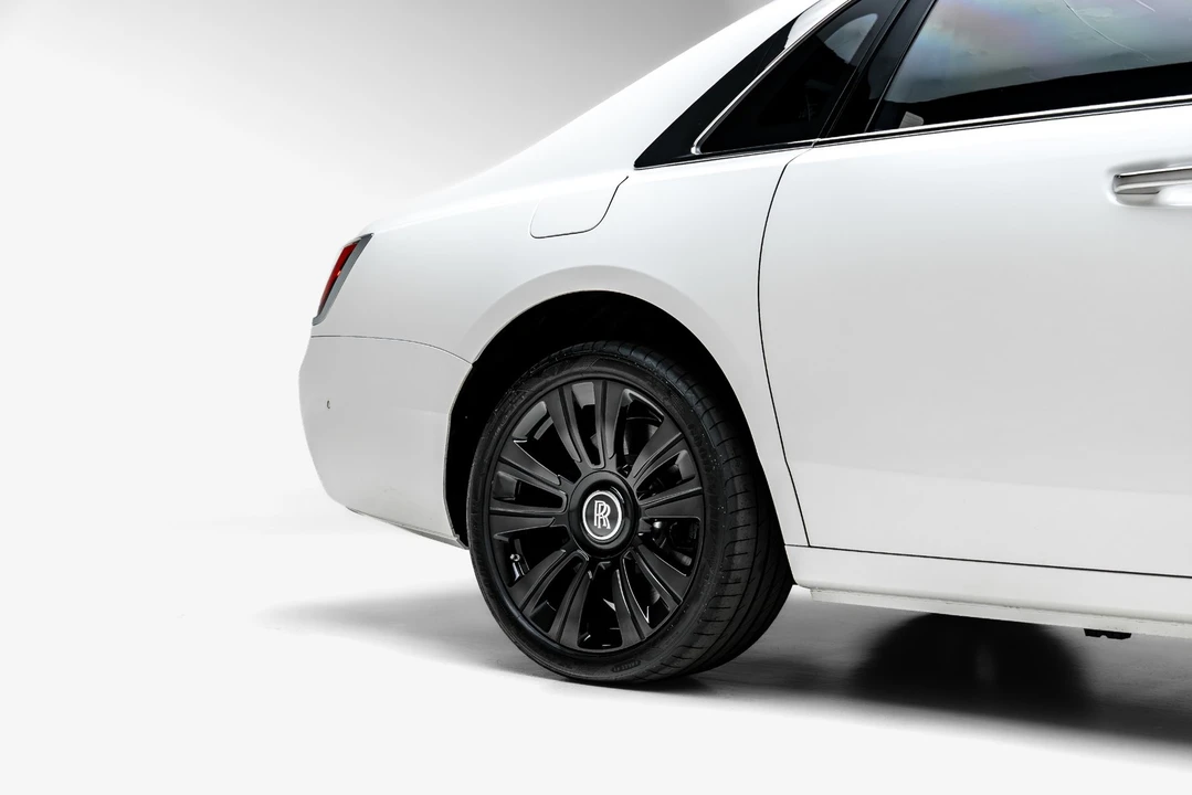2022 Rolls-Royce Ghost 2nd Gen - Image 18 of 31