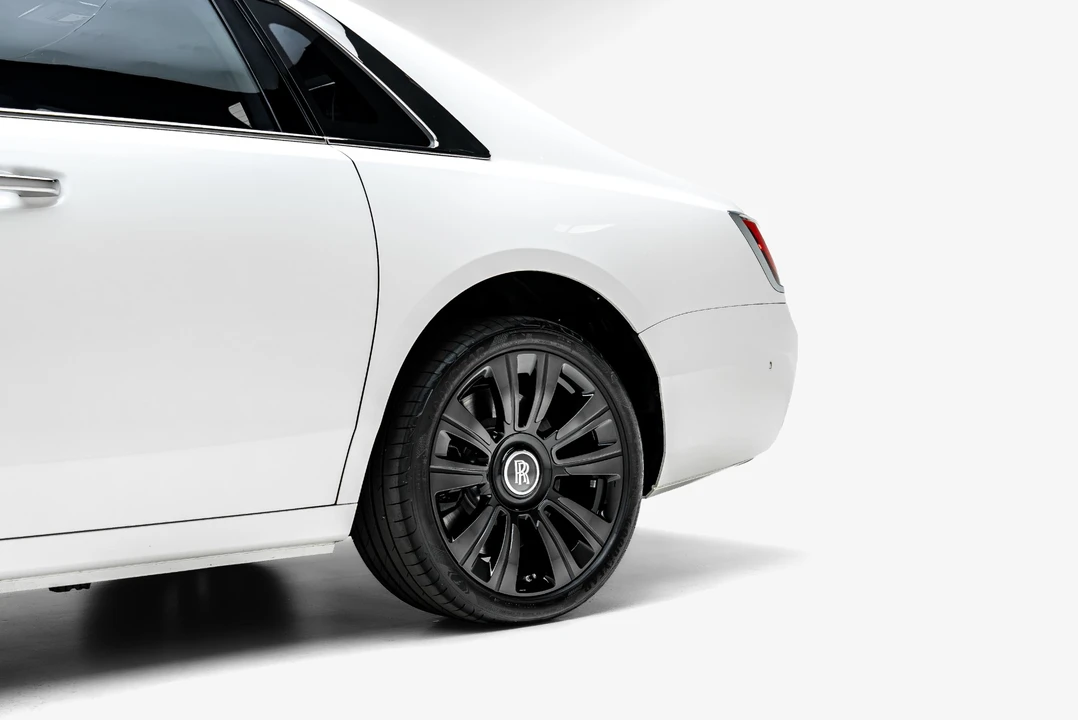 2022 Rolls-Royce Ghost 2nd Gen - Image 18 of 31
