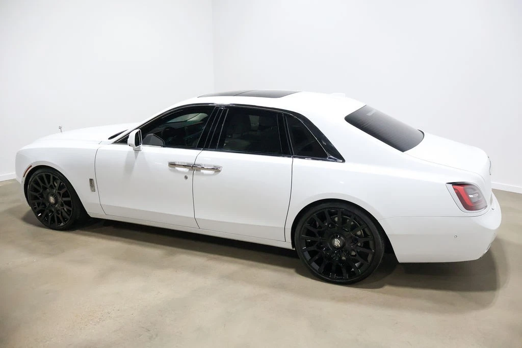 2022 Rolls-Royce Ghost 2nd Gen - Image 16 of 21