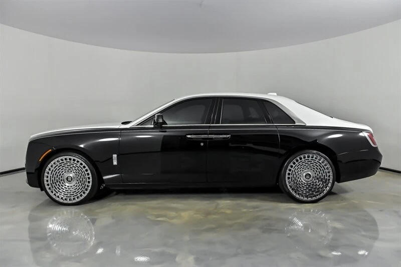 2022 Rolls-Royce Ghost 2nd Gen - Image 7 of 31
