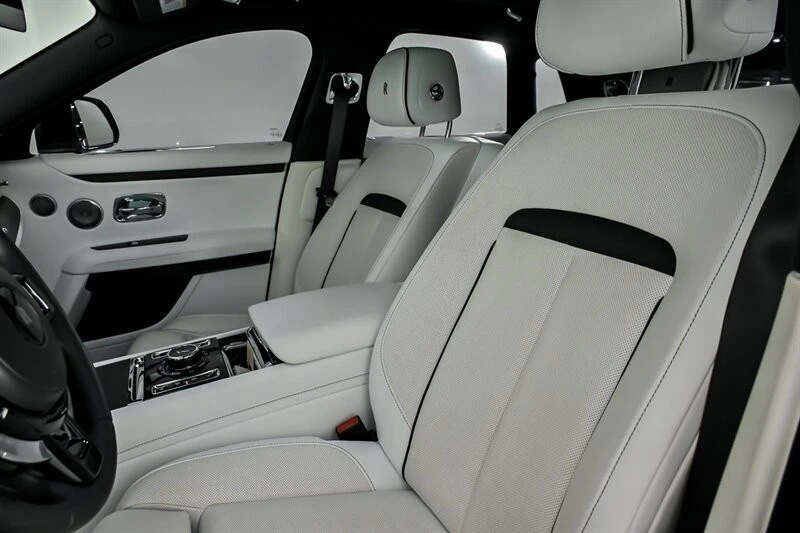2022 Rolls-Royce Ghost 2nd Gen - Image 19 of 31