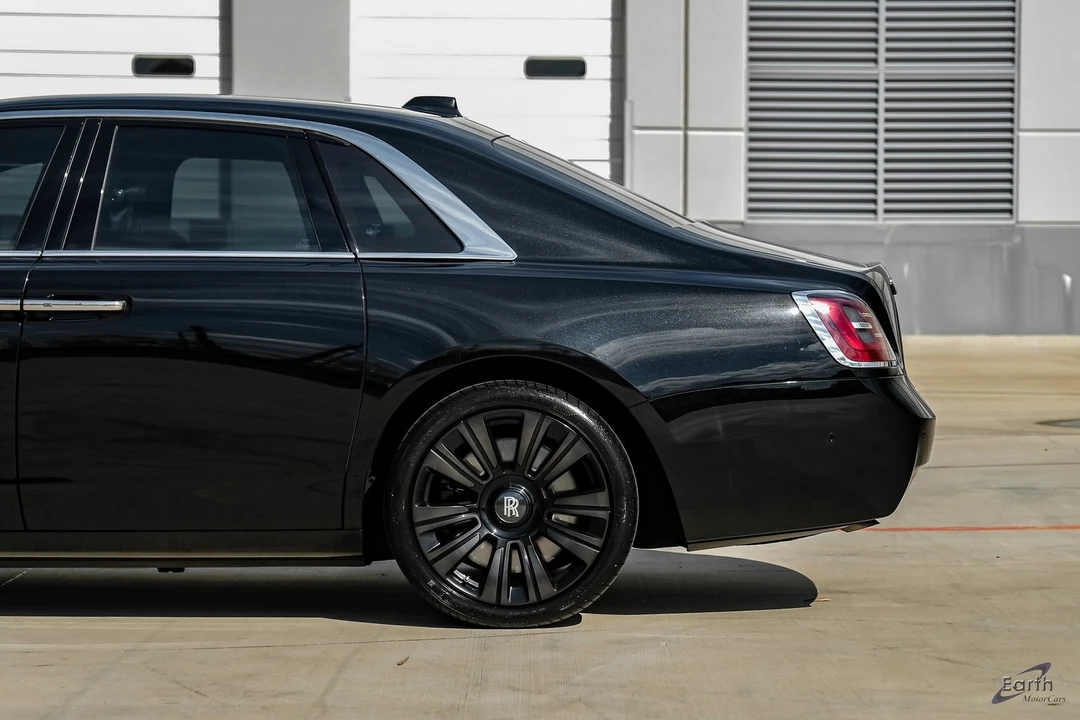 2022 Rolls-Royce Ghost 2nd Gen - Image 7 of 12