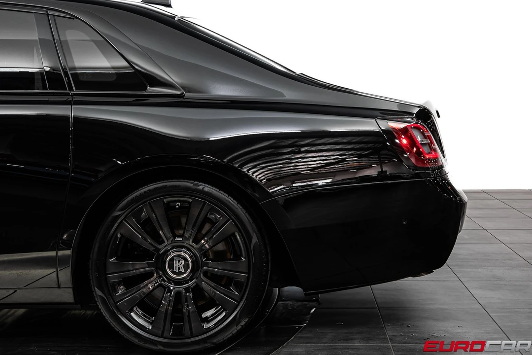 2022 Rolls-Royce Ghost 2nd Gen - Image 16 of 31