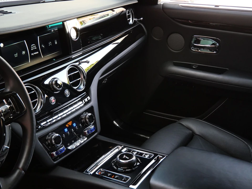 2022 Rolls-Royce Ghost 2nd Gen - Image 24 of 31