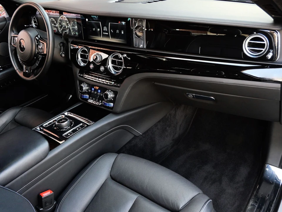 2022 Rolls-Royce Ghost 2nd Gen - Image 19 of 31