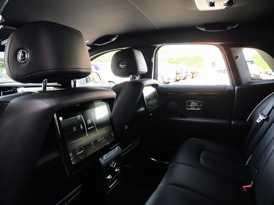 2022 Rolls-Royce Ghost 2nd Gen - Image 26 of 31