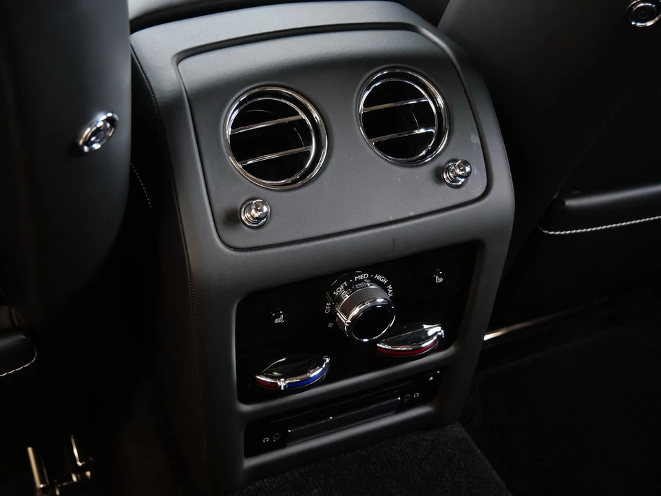 2022 Rolls-Royce Ghost 2nd Gen - Image 27 of 31