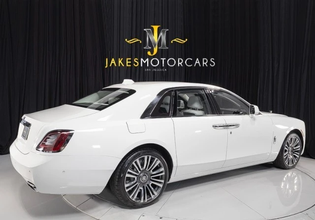 2022 Rolls-Royce Ghost 2nd Gen - Image 11 of 24