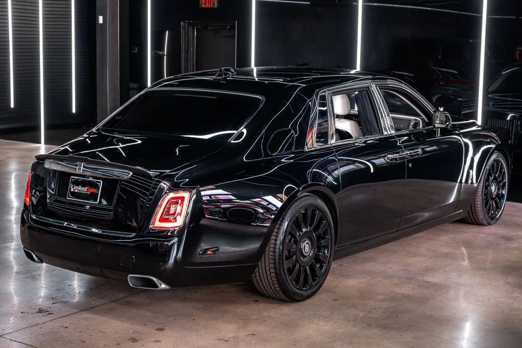 2022 Rolls-Royce Phantom VIII - Image 25 of 31
