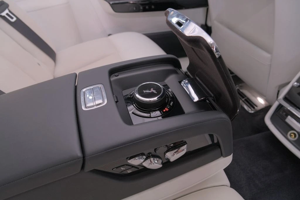 2022 Rolls-Royce Phantom VIII - Image 28 of 31